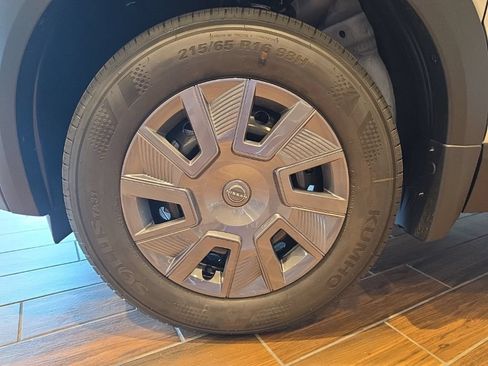 New 2026 Nissan Kicks S FWD image 25