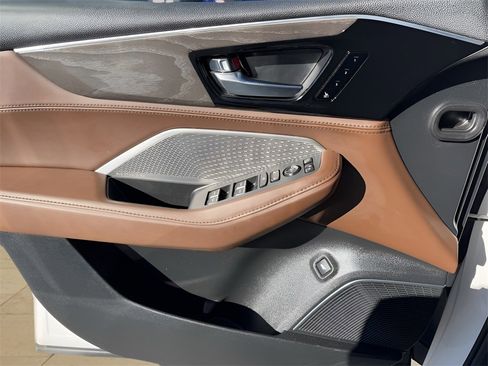 Used 2023 Acura MDX SH-AWD w/ Advance Package image 30