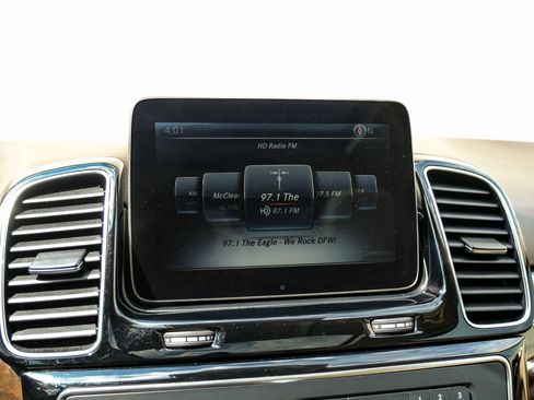 Used 2018 Mercedes-Benz GLE 350 w/ Premium 1 Package image 29