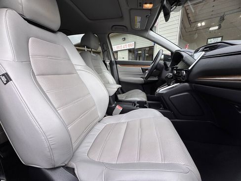 Used 2017 Honda CR-V Touring image 15