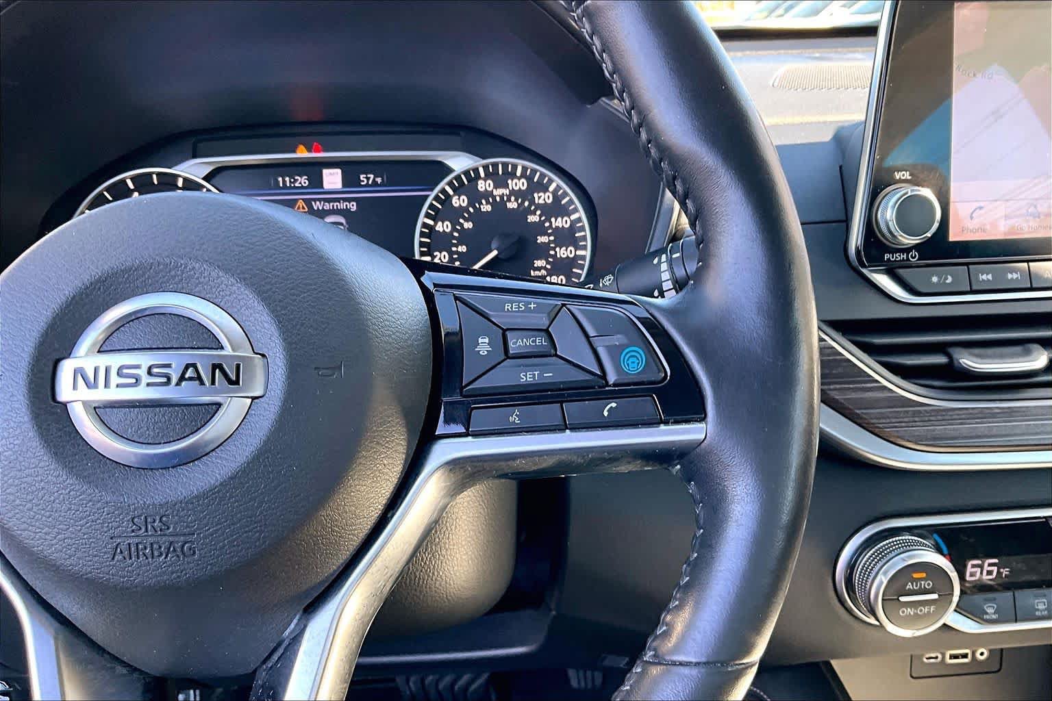 Used 2019 Nissan Altima 2.0 Platinum FWD image 12