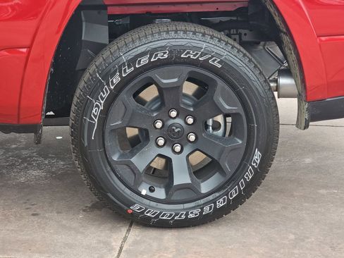 New 2026 RAM 1500 4x4 Crew Cab image 37