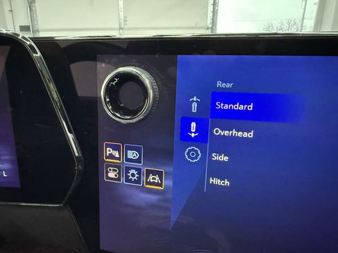 Used 2024 Chevrolet Traverse RS image 22