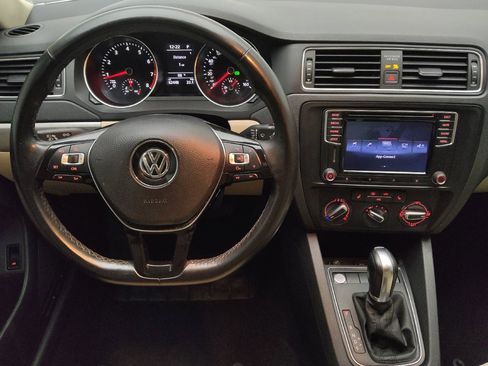 Used 2017 Volkswagen Jetta SE FWD image 22