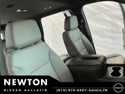 Used 2023 Chevrolet Tahoe LT AWD/4WD image 16