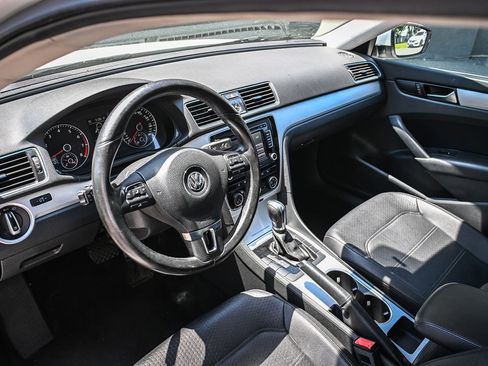 Used 2013 Volkswagen Passat 2.5 SE FWD image 9