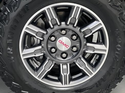 Used 2025 GMC Sierra 1500 AT4 AWD/4WD image 64