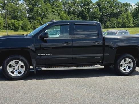 Used 2018 Chevrolet Silverado 1500 LT w/ All Star Edition AWD/4WD image 5