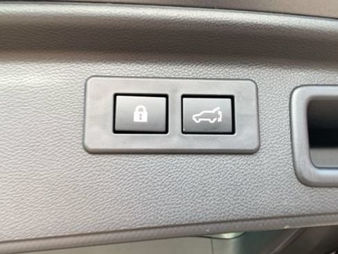 Used 2023 Subaru Forester Limited AWD/4WD image 25