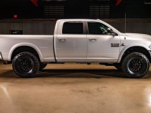 Used 2017 RAM 3500 Laramie w/ Cold Weather Group AWD/4WD image 10