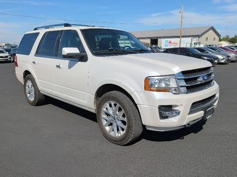 Used 2017 Ford Expedition Limited w/ Equipment Group 301A AWD/4WD image 2