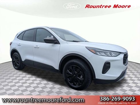 Used 2025 Ford Escape ST-Line FWD image 1