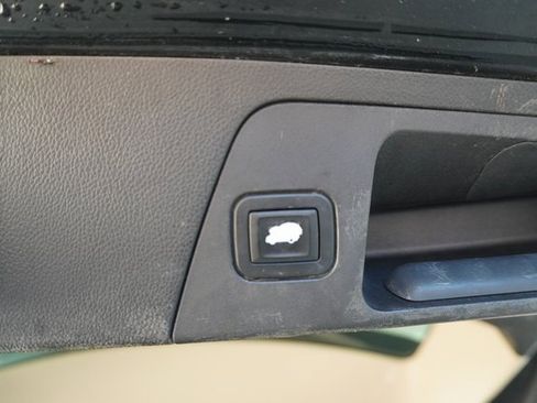 Used 2017 Buick Envision Essence image 38