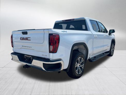 Used 2024 GMC Sierra 1500 SLE image 4