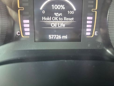 Used 2019 Jeep Cherokee Latitude Plus w/ Comfort/Convenience Group image 16