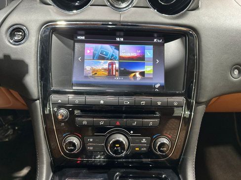 Used 2016 Jaguar XJ L Portfolio AWD/4WD image 64