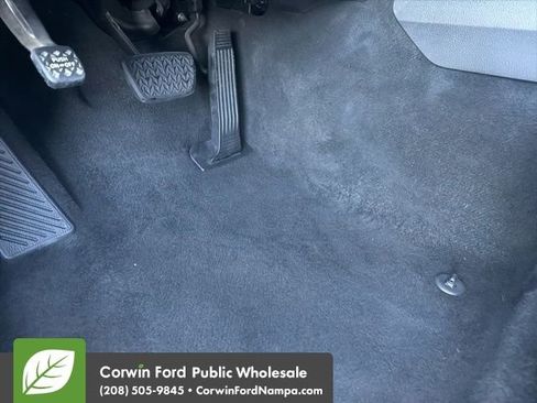 Used 2019 Toyota Camry SE image 26