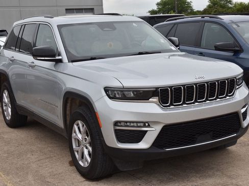 Used 2022 Jeep Grand Cherokee Limited AWD/4WD image 4