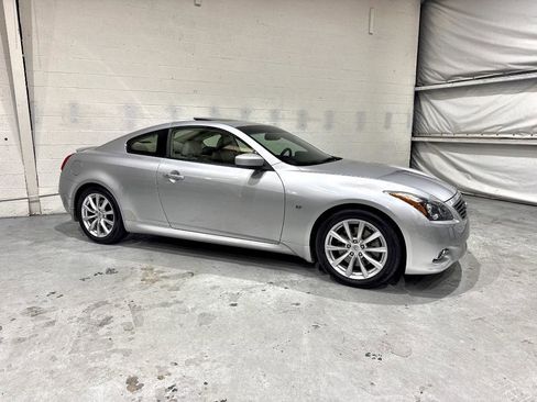 Used 2014 INFINITI Q60 Journey w/ Premium Package RWD image 6