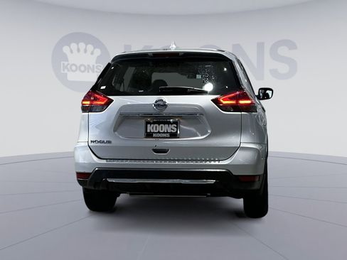 Used 2018 Nissan Rogue S image 15