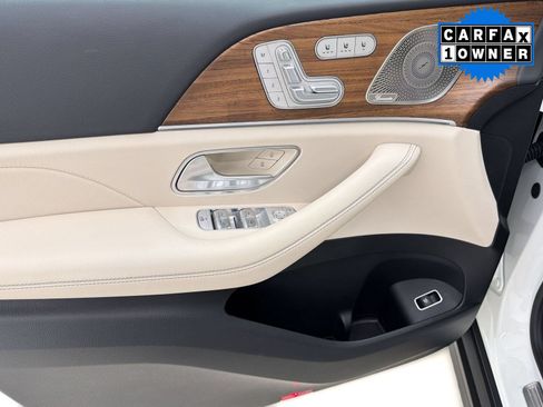 Used 2025 Mercedes-Benz GLS 450 4MATIC image 13