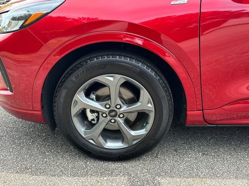 Used 2024 Ford Escape ST-Line w/ Tech Pack #1 FWD image 11
