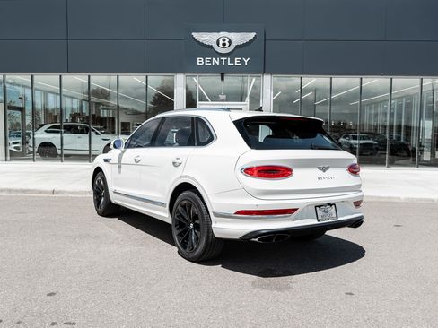 Certified 2022 Bentley Bentayga AWD/4WD image 8