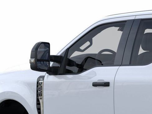 New 2026 Ford F250 XL w/ XL Chrome Package image 20