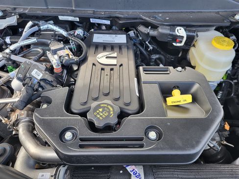 New 2026 RAM 3500 Big Horn AWD/4WD image 28