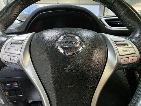 Used 2014 Nissan Rogue SL w/ SL Premium Package image 27