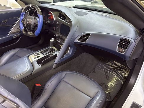 Used 2016 Chevrolet Corvette Z06 w/ 3LZ Preferred Equipment Group RWD image 21
