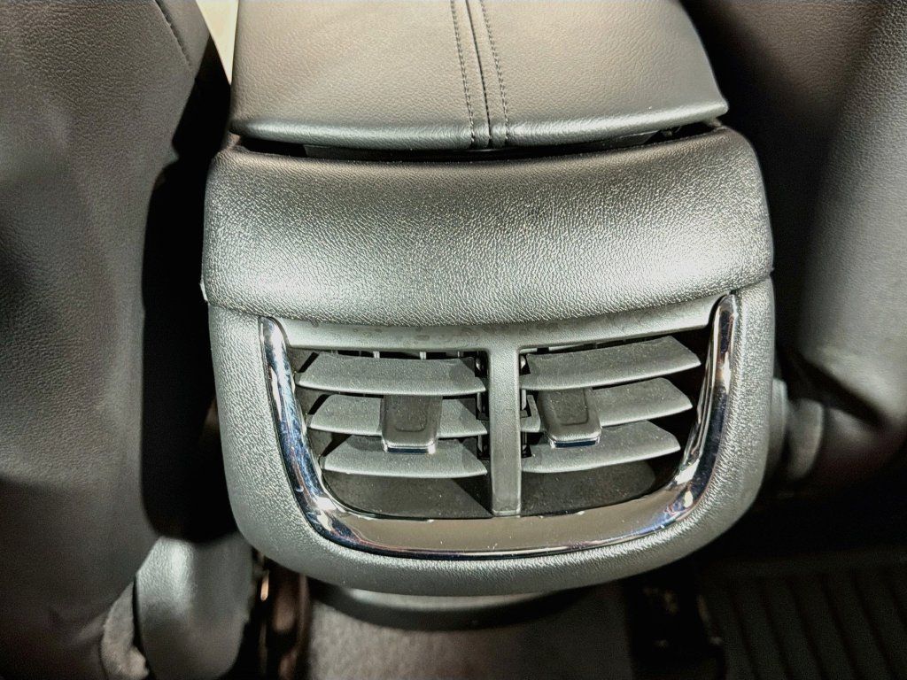 Used 2021 Chevrolet Malibu Premier FWD image 26