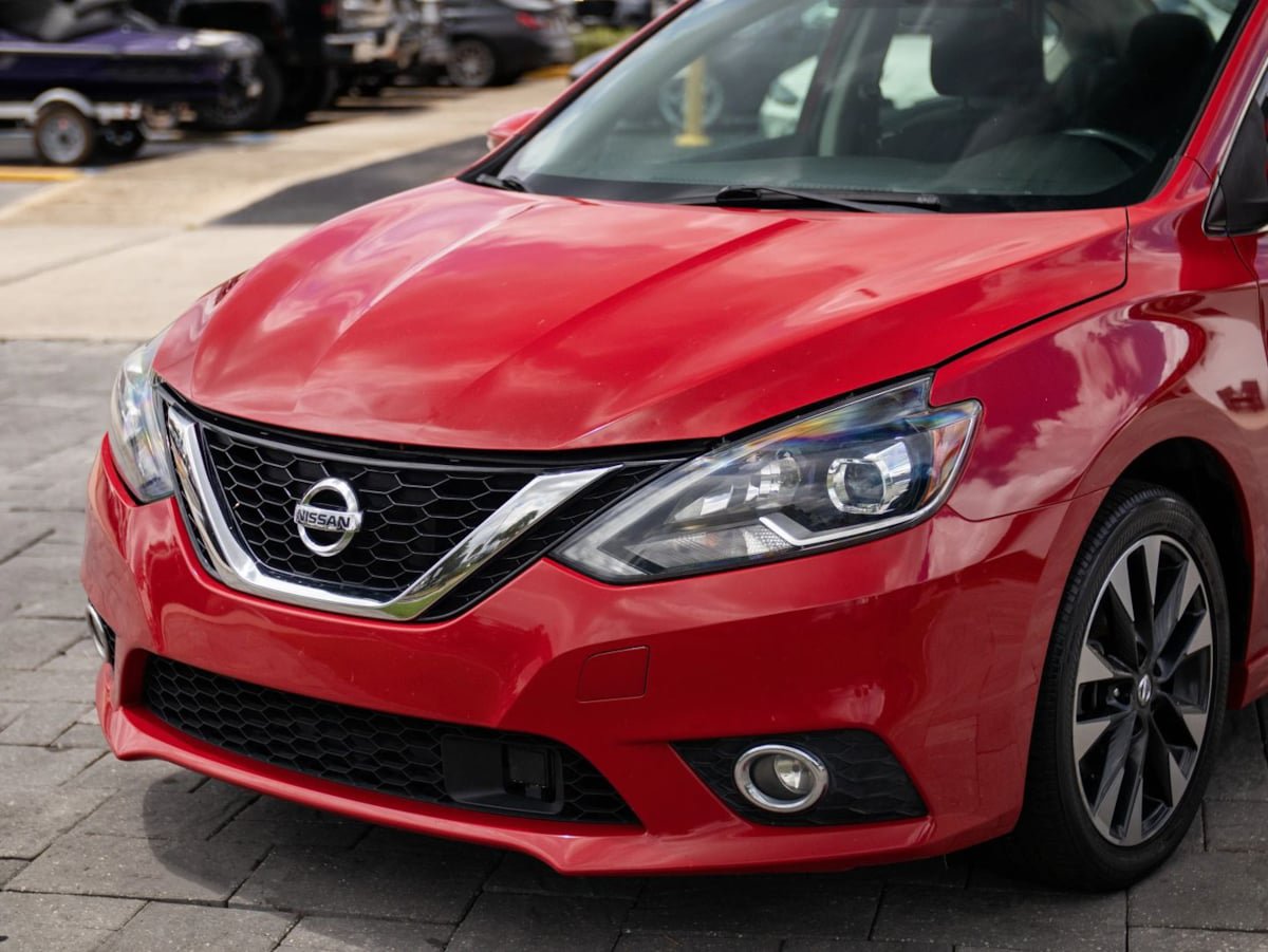 Used 2019 Nissan Sentra SR FWD image 5