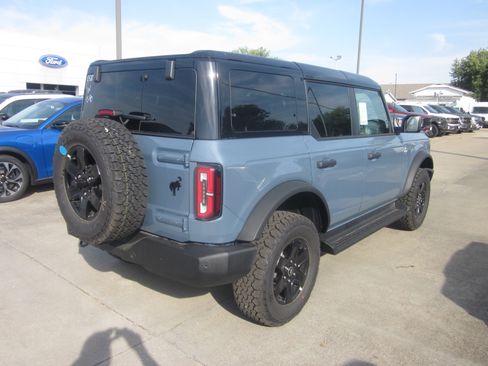 New 2025 Ford Bronco Outer Banks image 6