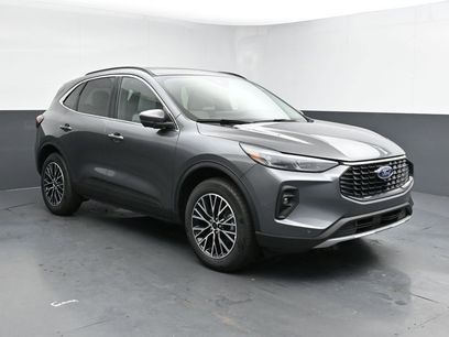 New 2025 Ford Escape SE w/ PHEV Premium Package
