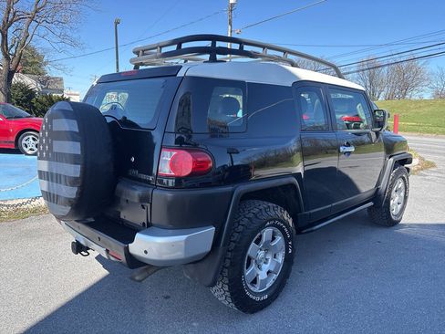 Used 2008 Toyota FJ Cruiser 4WD image 4