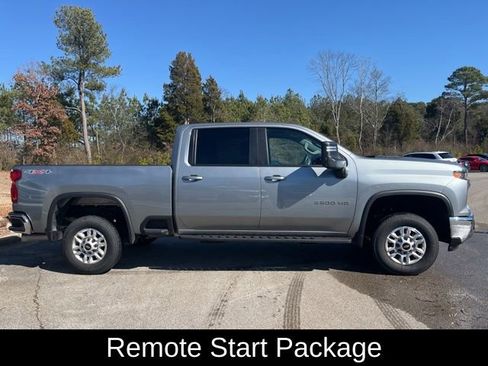Used 2025 Chevrolet Silverado 2500 LT w/ Convenience Package image 4