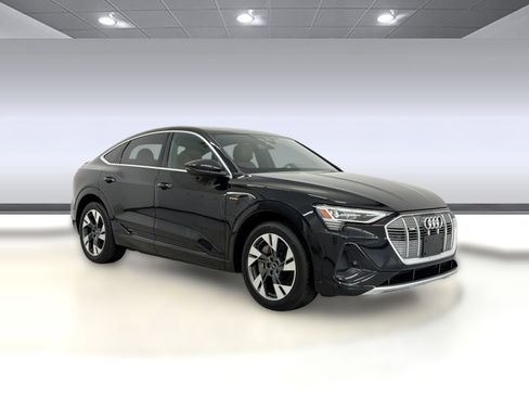 Used 2022 Audi e-tron Premium AWD/4WD image 6