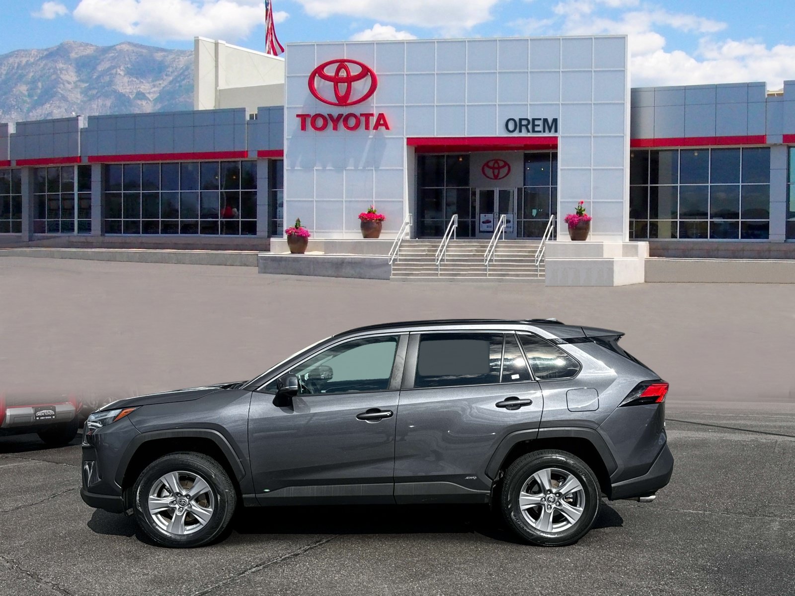 Used 2025 Toyota RAV4 XLE AWD/4WD image 7