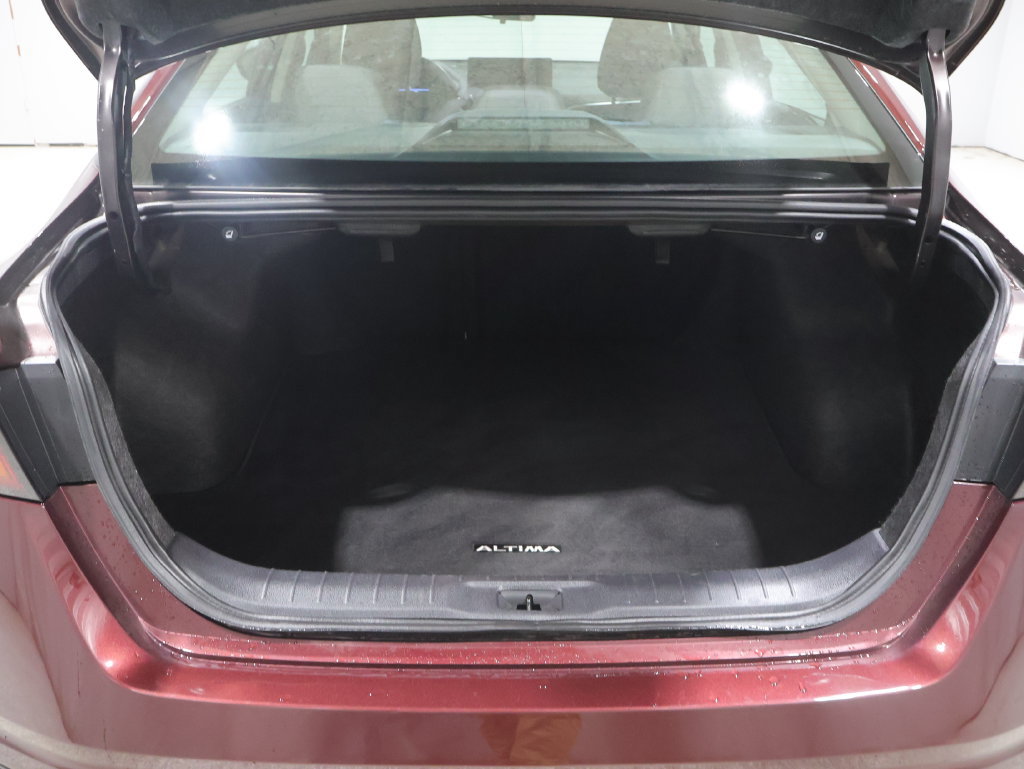 Used 2023 Nissan Altima 2.5 SV w/ SV Premium Package AWD/4WD image 4