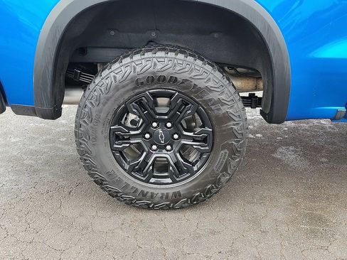 Used 2023 Chevrolet Silverado 1500 ZR2 w/ Technology Package AWD/4WD image 7