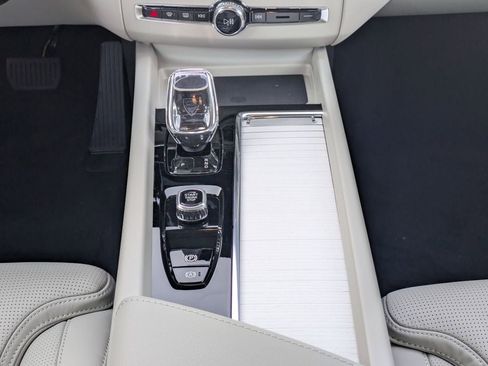New 2026 Volvo XC60 B5 Ultra w/ Protection Package Premier AWD/4WD image 11