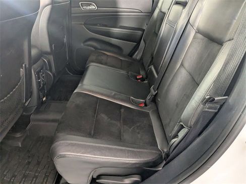 Used 2018 Jeep Grand Cherokee Altitude image 28