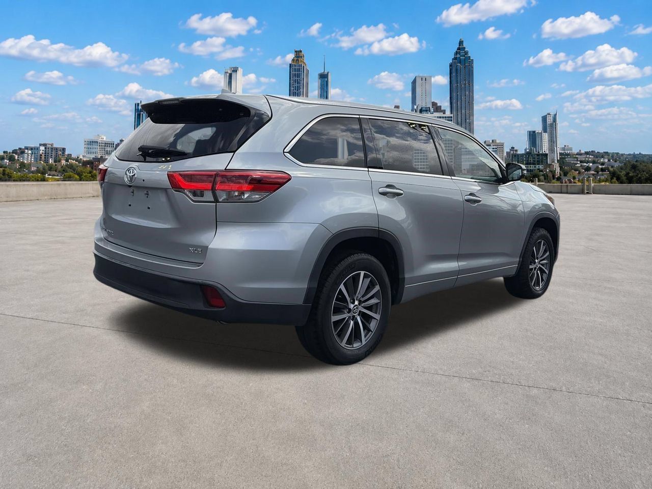 Used 2018 Toyota Highlander XLE FWD image 26