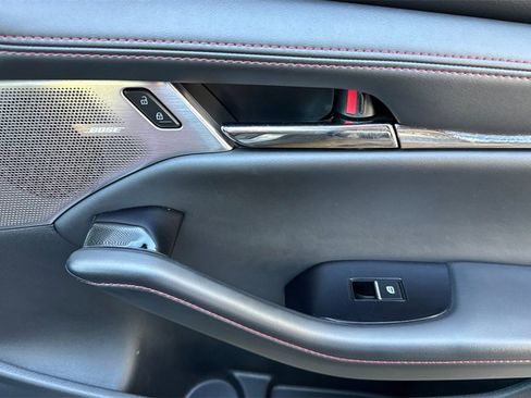 Used 2023 MAZDA MAZDA3 s image 19