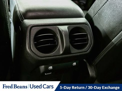 Used 2022 Jeep Gladiator Overland w/ Popular Equipment Package AWD/4WD image 32
