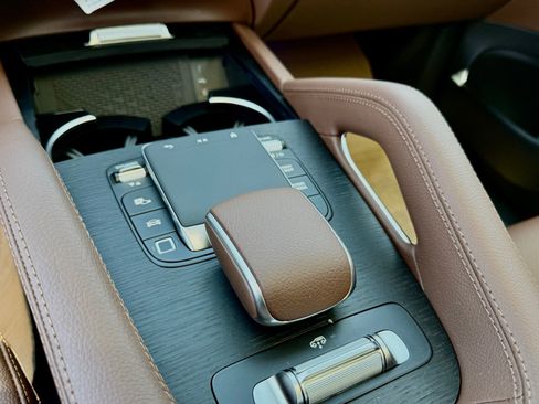 New 2026 Mercedes-Benz GLS 450 4MATIC image 25