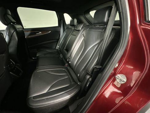 Used 2016 Lincoln MKX Reserve w/ Technology Package AWD/4WD image 23