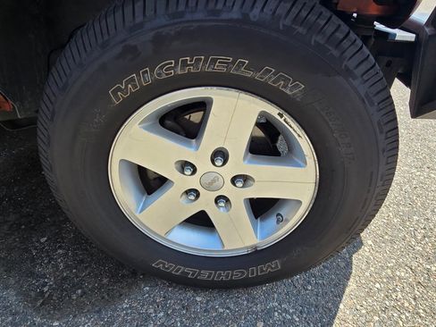 Used 2011 Jeep Wrangler Unlimited Sport AWD/4WD image 19