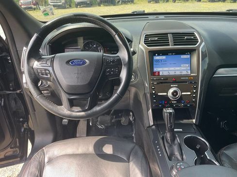 Used 2018 Ford Explorer Sport w/ Equipment Group 401A AWD/4WD image 4
